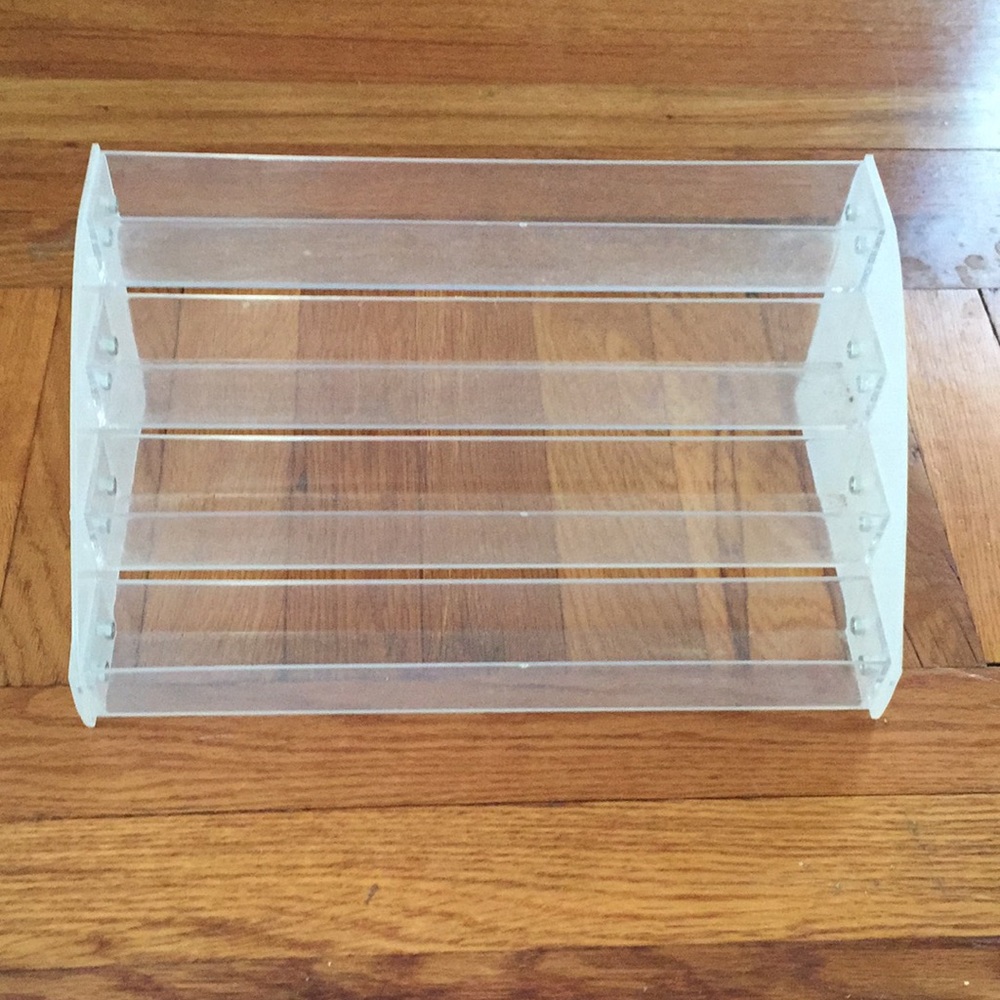 Nail polish rack
